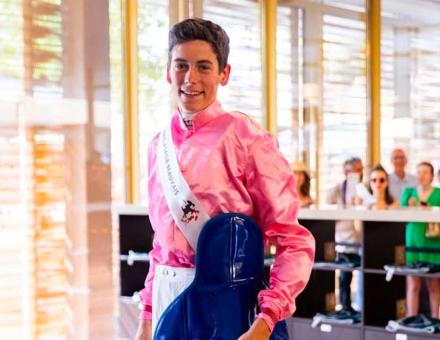 Éloi Fevre, étudiant ingénieur à UniLaSalle Beauvais, sur le podium du Championnat des Grandes Écoles à ParisLongchamp